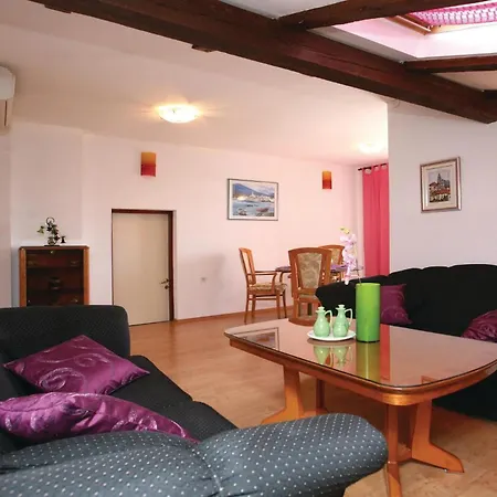 Casa de Férias Cozy In Kapelica With Wifi *