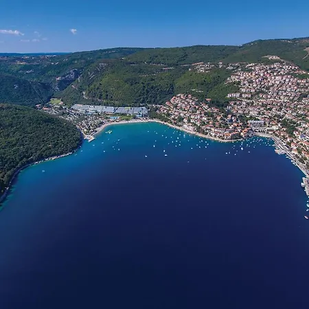 Cozy In Kapelica With Wifi