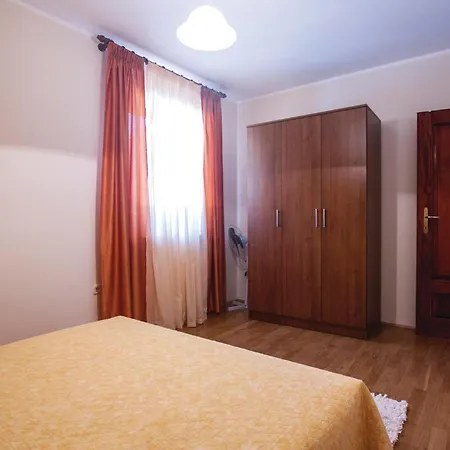 Casa de Férias Cozy In Kapelica With Wifi Krapan