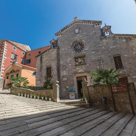 Lovely In Kapelica With Wifi Raša